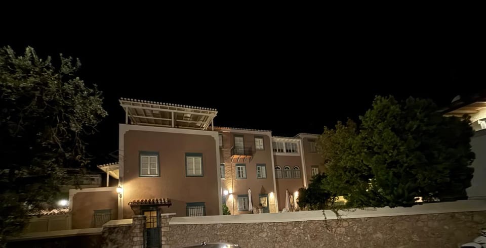 Palio Limani Studio Apartment in Spetses