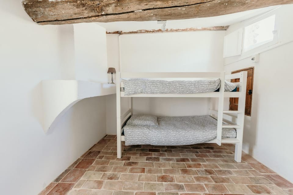 bunk bed