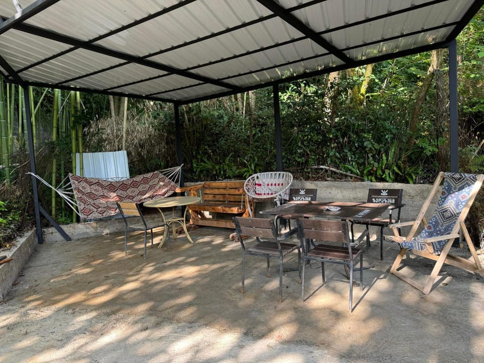 Patio, BBQ facilities, Garden