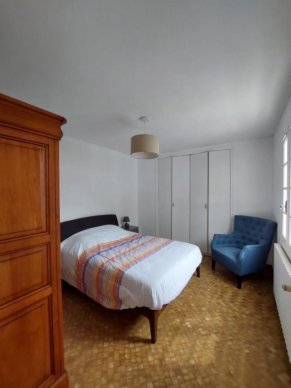 Photo of the whole room