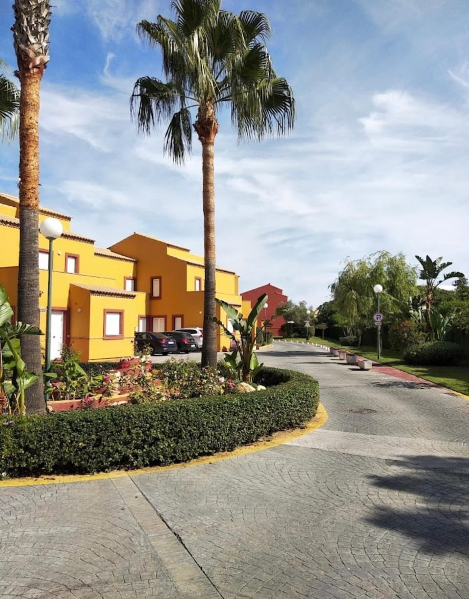 Adosado con jardín Urb Galia Ballena House in Bajo Guadalquivir
