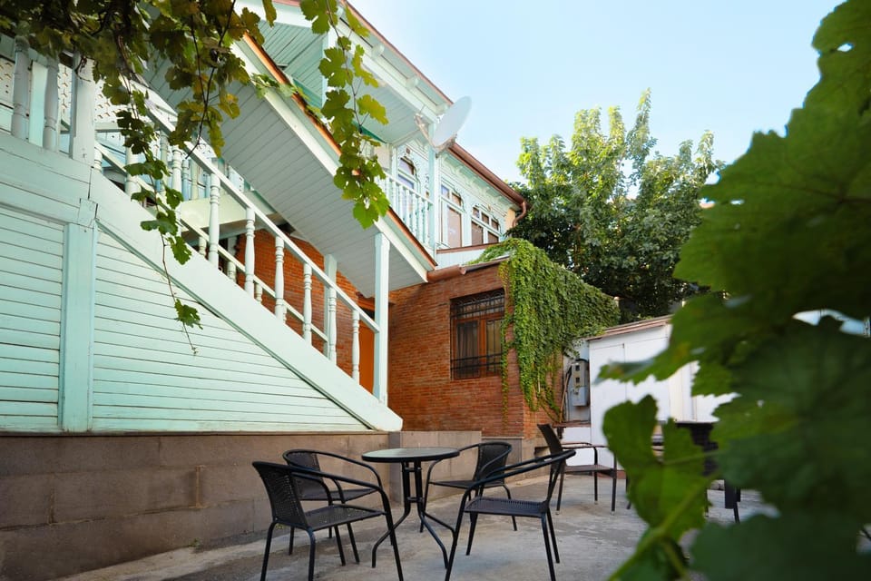 Property building, Patio, Day, View (from property/room), Balcony/Terrace, Dining area, Garden view