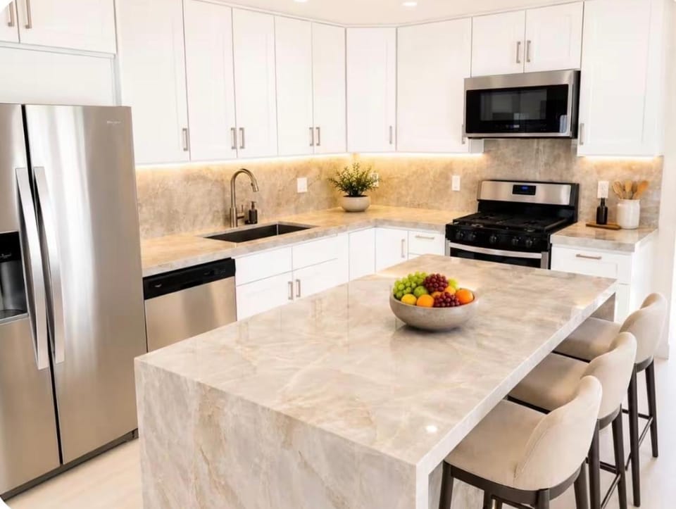 Stylish California Cottage,Private Backyard,15 Min to Manhattan Beach & LAX Apartment in Marina del Rey