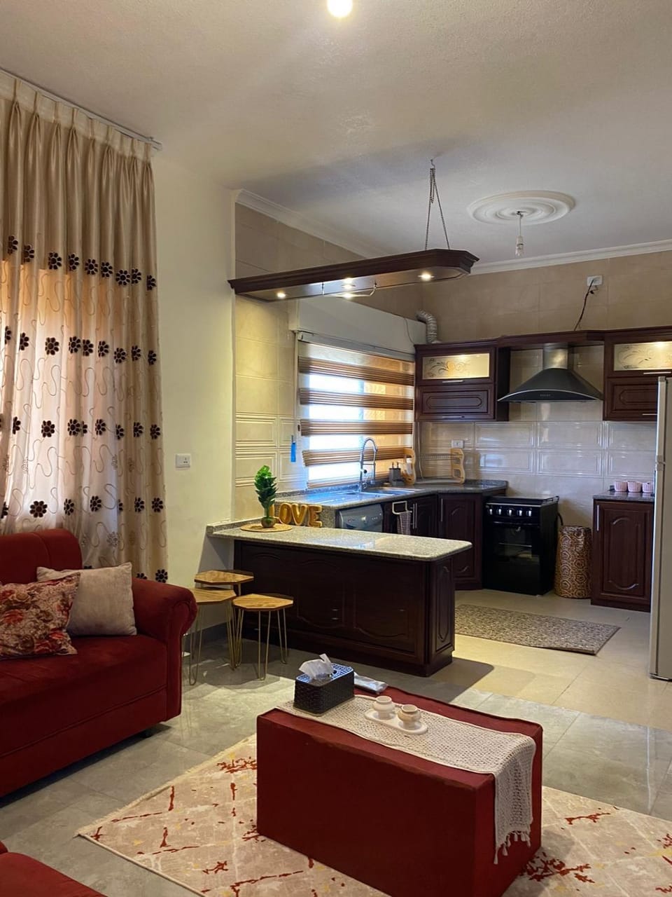 Kitchen or kitchenette, Living room, Seating area, Dining area