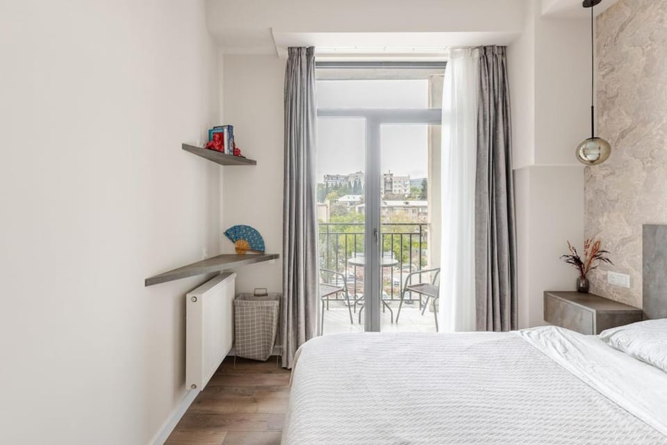 Bed, Balcony/Terrace, Photo of the whole room, Bedroom