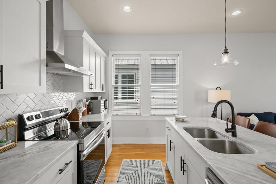 Kitchen or kitchenette, dishwasher, pet friendly, stove