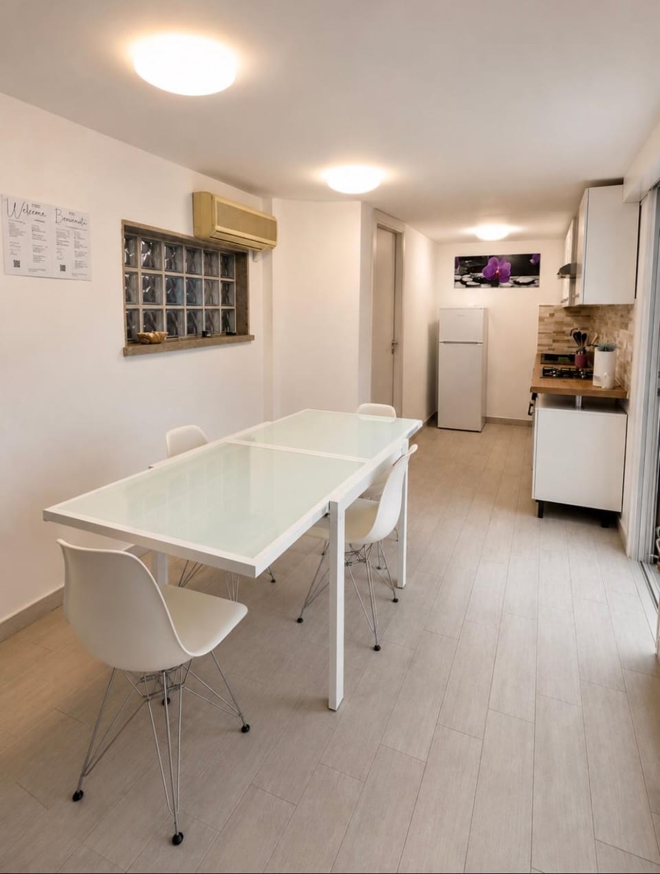 Kitchen or kitchenette, Dining area, pet friendly, stove
