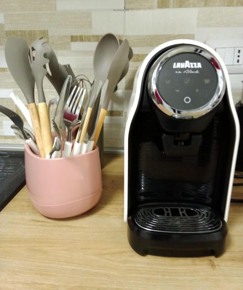 Coffee/tea facilities, Kitchen or kitchenette