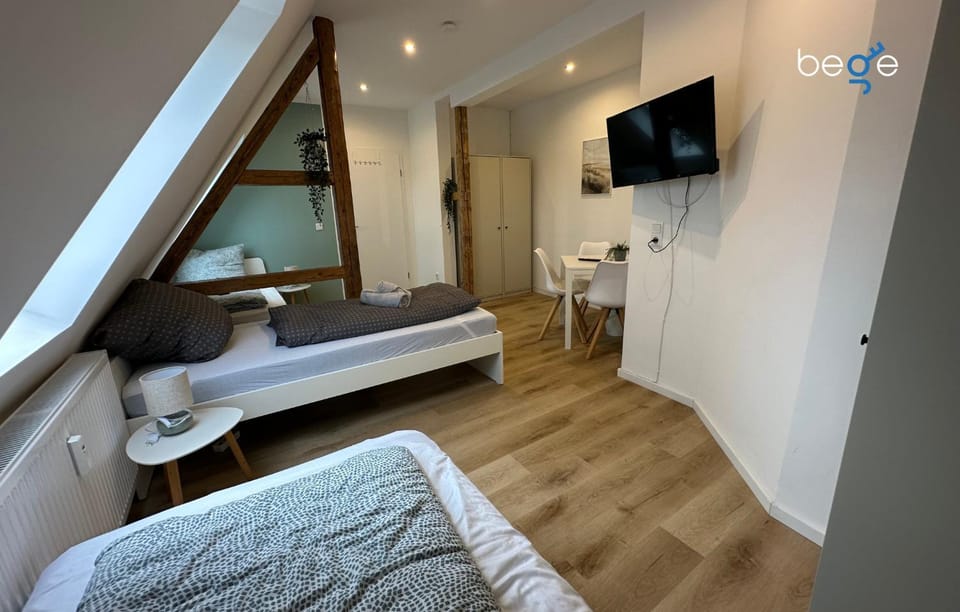 TV and multimedia, Photo of the whole room, Bedroom, towels