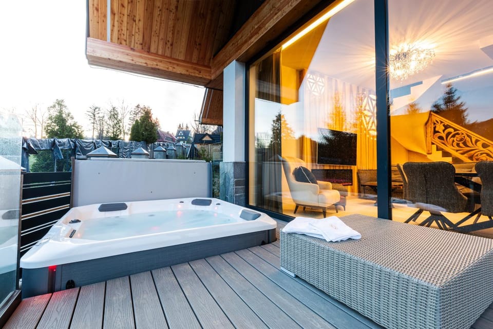 Hot Tub, Balcony/Terrace