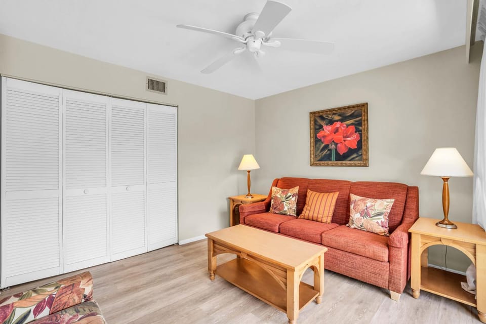 First Floor With Resort View House in Naples