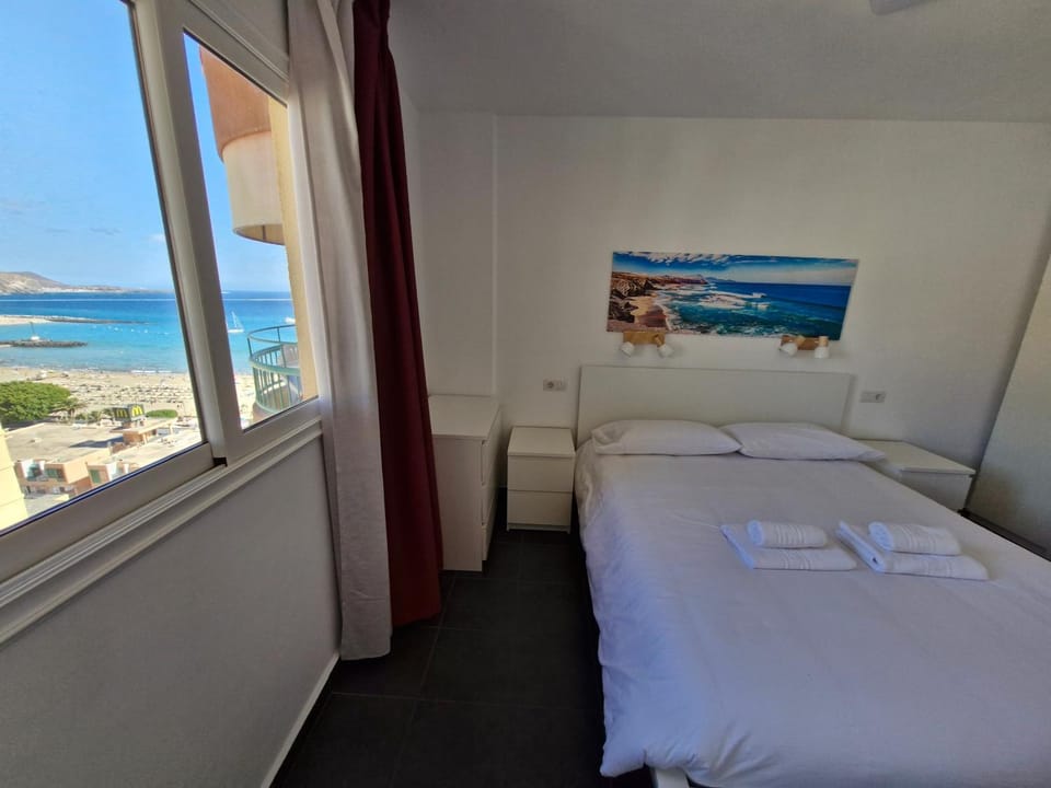 Bed, Natural landscape, Photo of the whole room, Bedroom, Sea view, towels