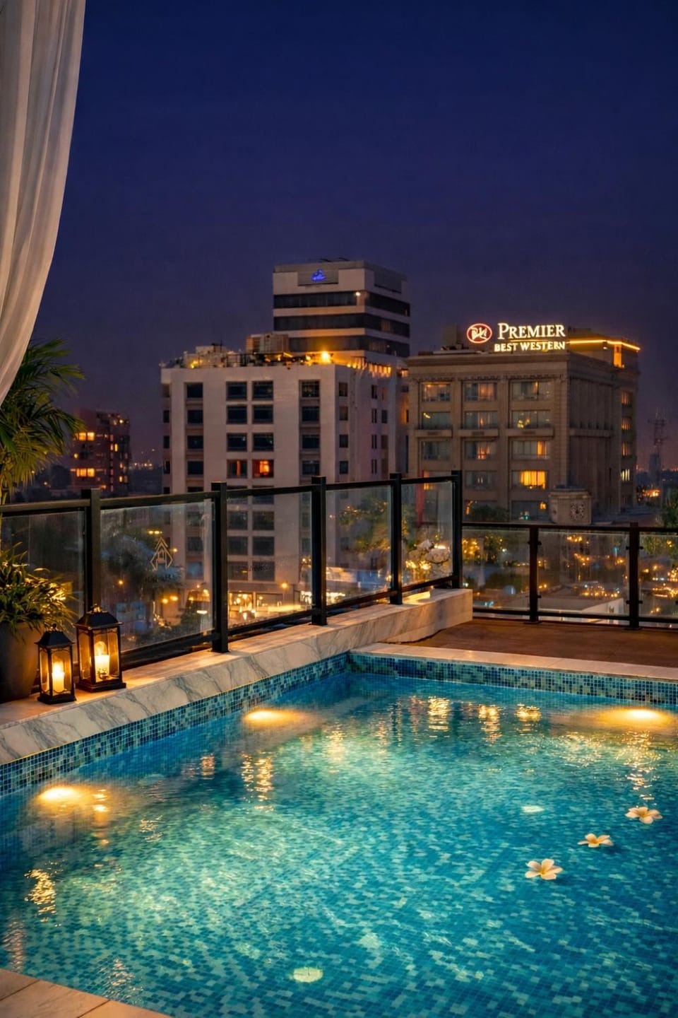 Property building, Night, Garden view, Landmark view, Pool view, Swimming pool, Swimming pool, sunbed