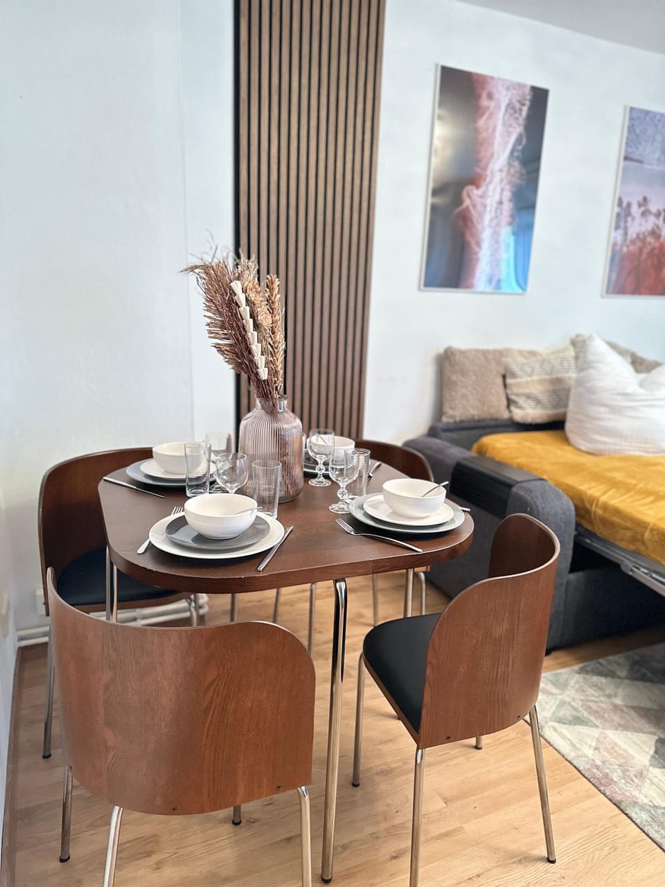 Living room, Photo of the whole room, Seating area, Dining area
