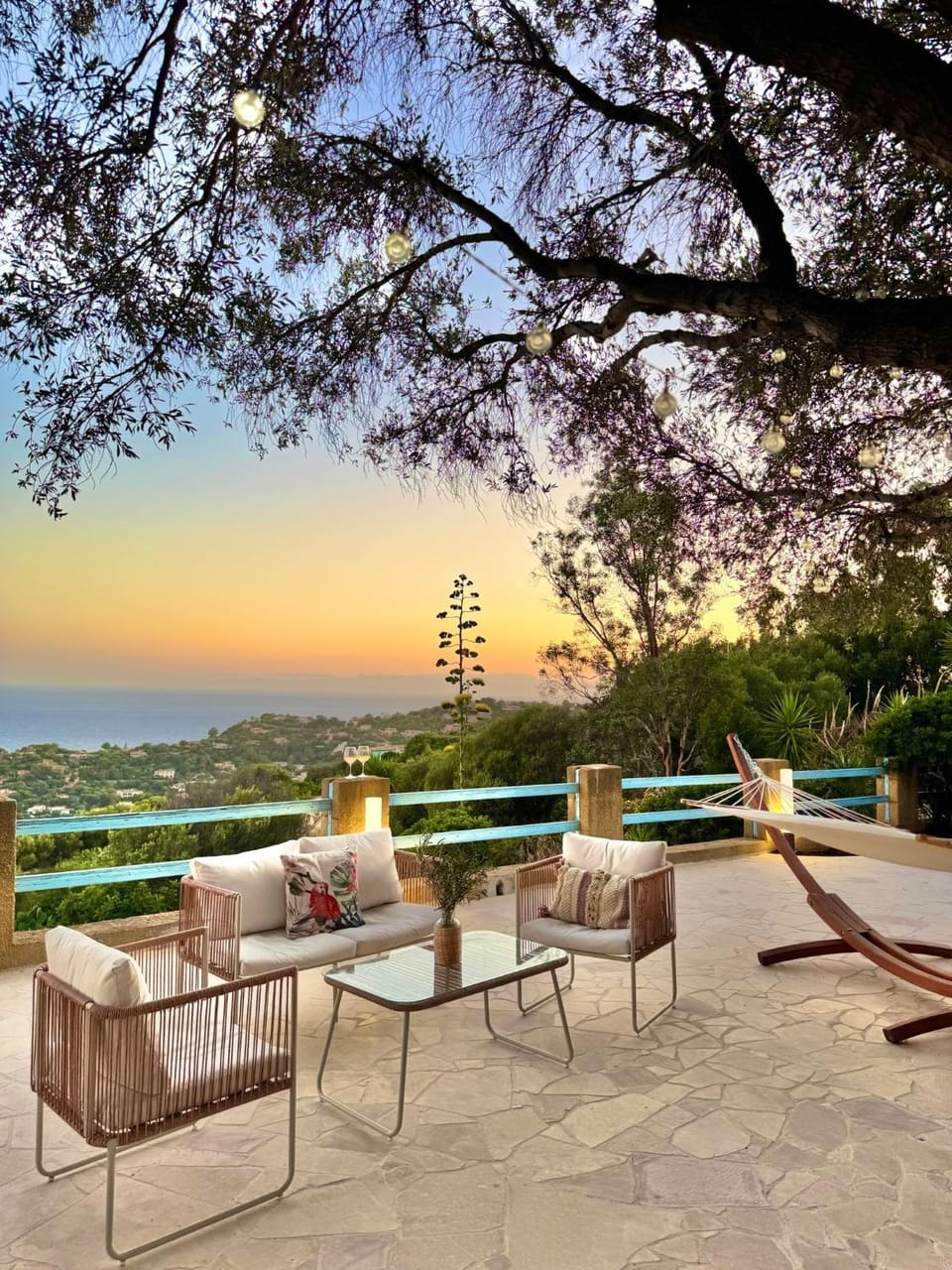 Patio, Day, Natural landscape, Summer, View (from property/room), Balcony/Terrace, Balcony/Terrace, Seating area, Dining area, Mountain view, Mountain view, Sea view, Sunrise, Sunset, furniture