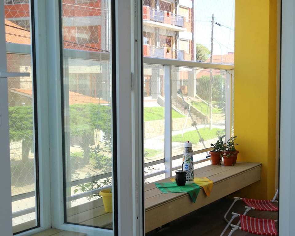 Balcony/Terrace, Street view