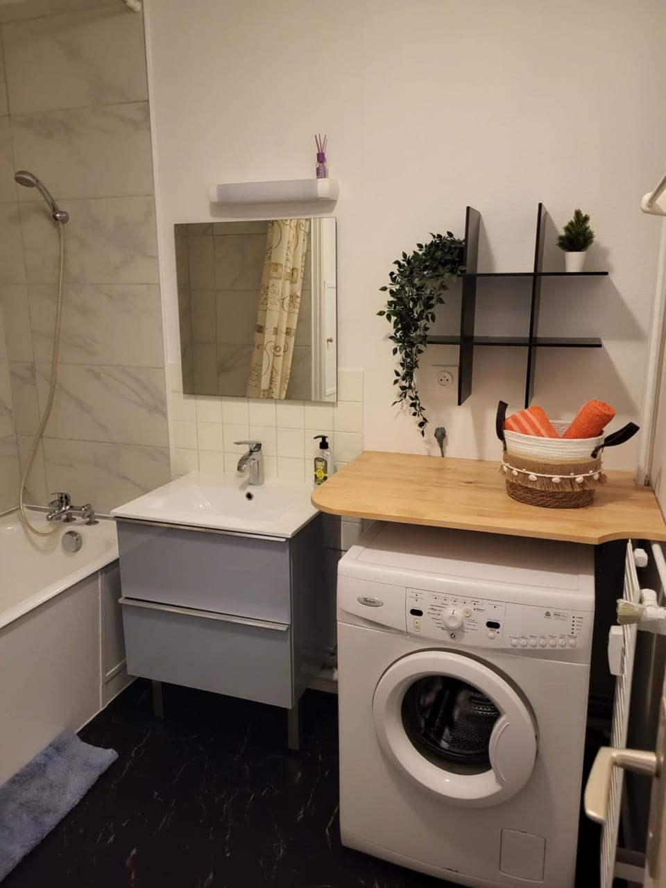 Studio avec parking gratuit Apartment in Saint-Étienne