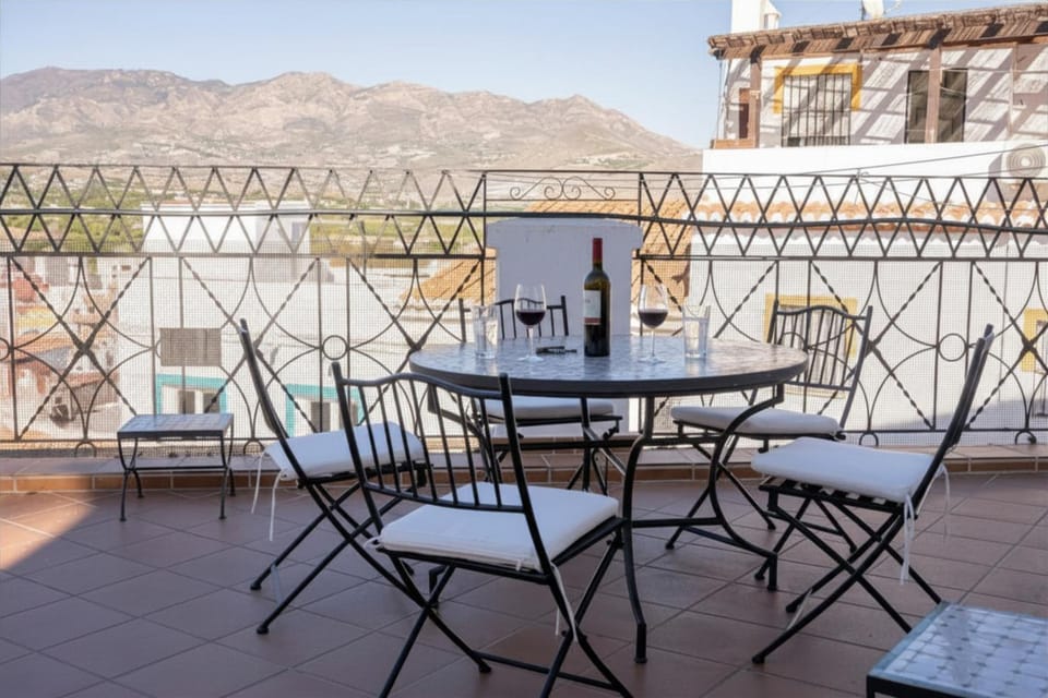 Authentic, Huge Terrace, Views, Garage - Casa Paseo de Las Flores House in Salobreña