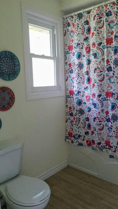 Birdsong Bungalow House in Port Dover