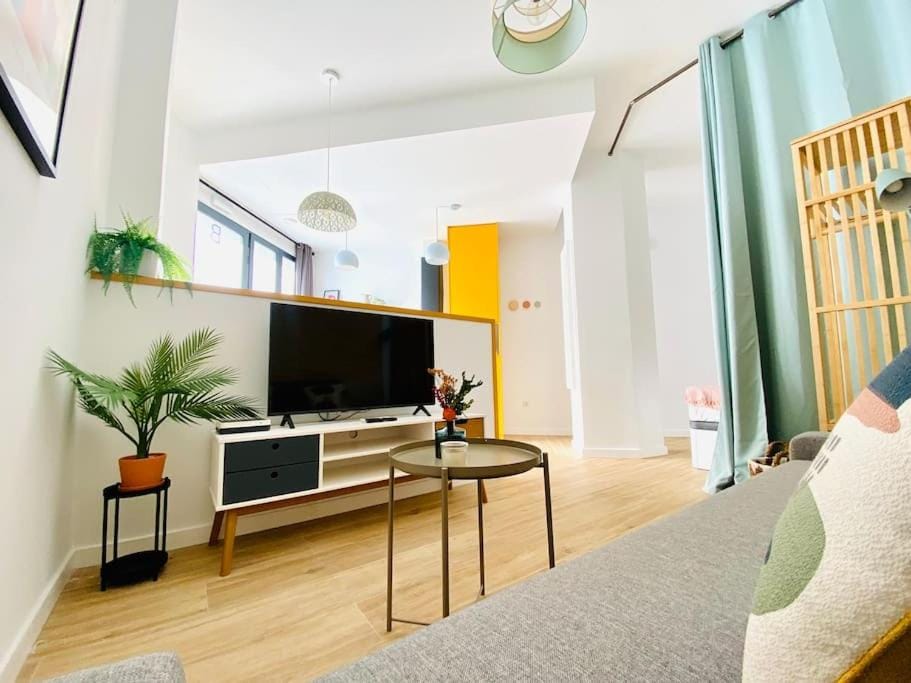 BAJO B - Design & Comfort in Ruzafa SOHO Apartment in Valencia