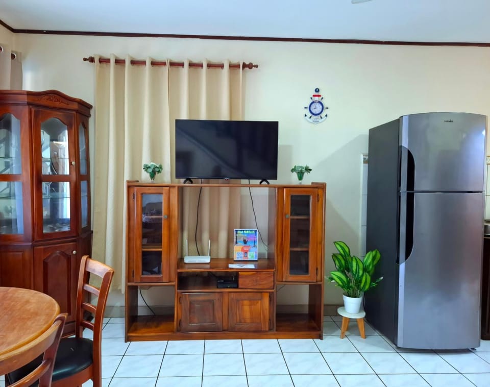 Communal lounge/ TV room, TV and multimedia