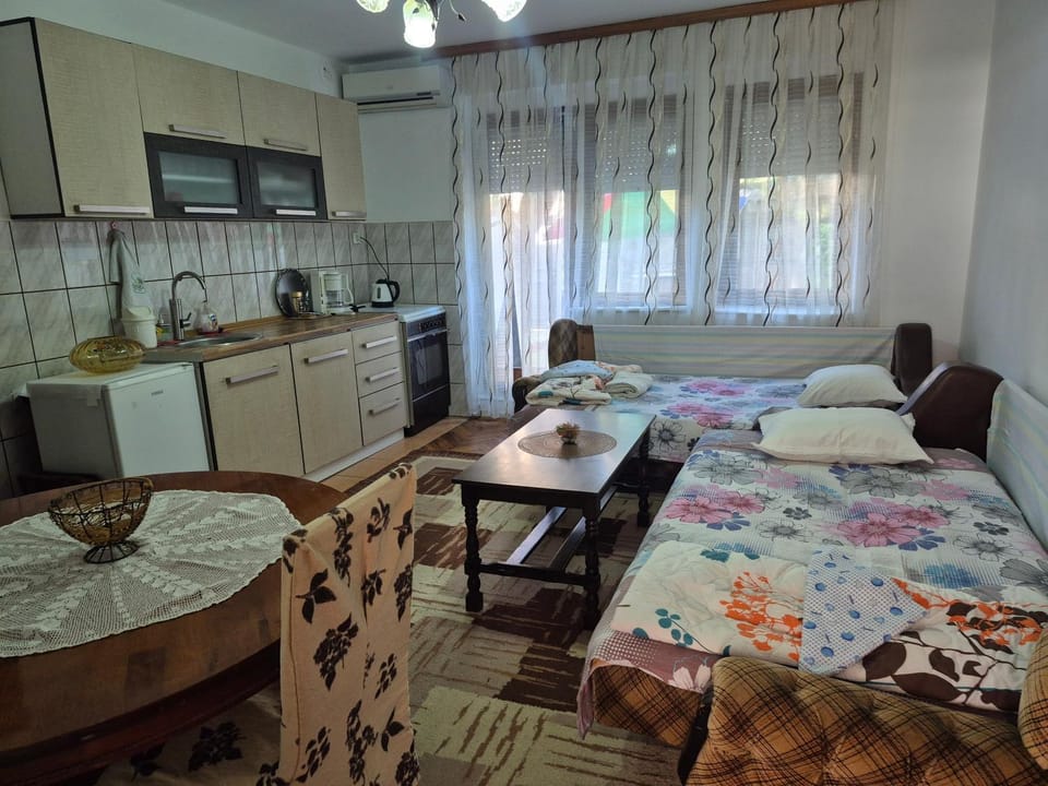 Roof - Holiday Home Bed and Breakfast in Europe