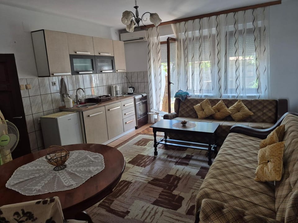 Roof - Holiday Home Bed and Breakfast in North Macedonia