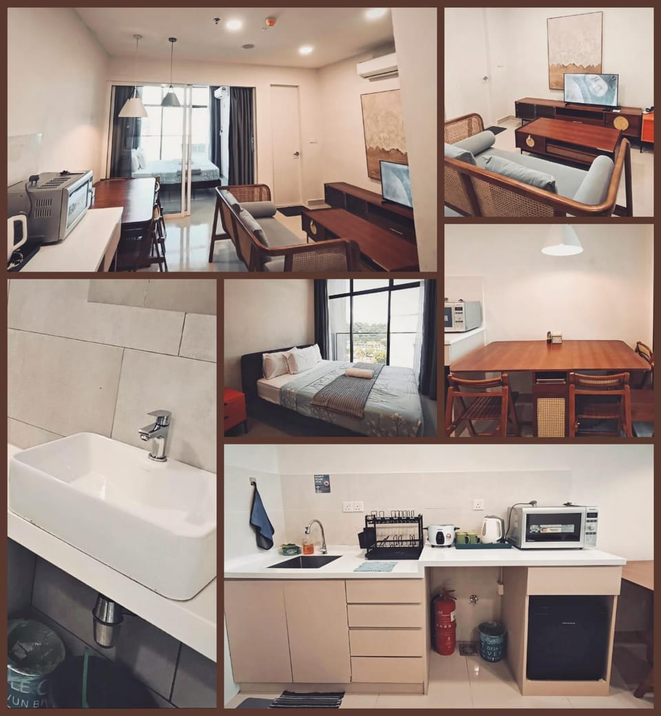 Bathroom, Dining area, Bedroom, microwave