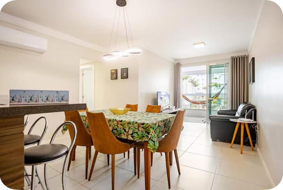 Apto Encantador 30m da Praia dos Ingleses! Apartment in Florianopolis