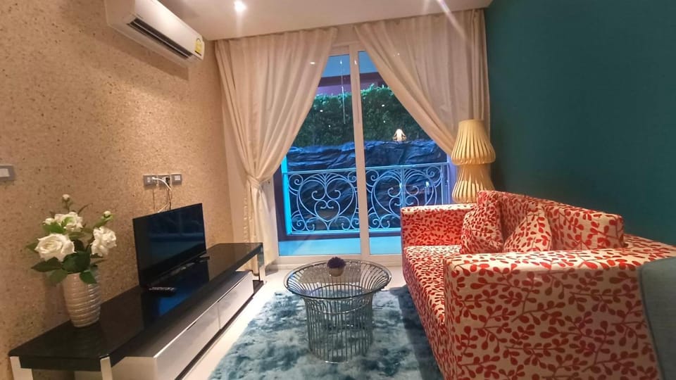 The grand Caribbean condo Pool access Apartment hotel in Pattaya City