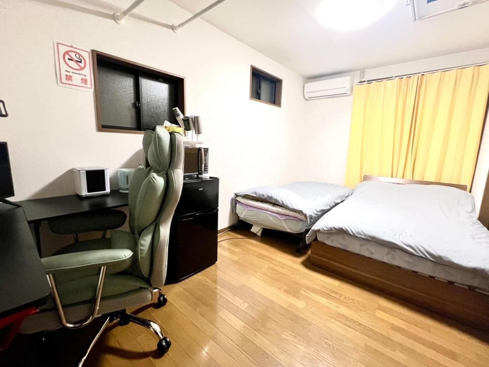 エアポートマジカ Bed and Breakfast in Osaka Prefecture
