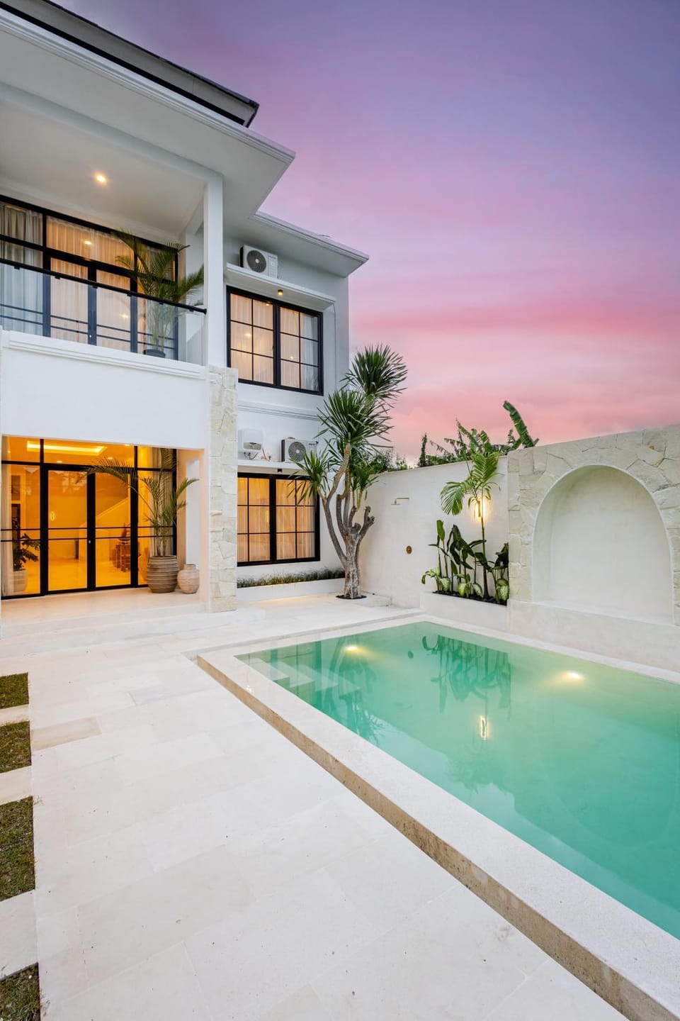 Property building, Patio, Day, Natural landscape, Pool view, Swimming pool, Sunset, sunbed