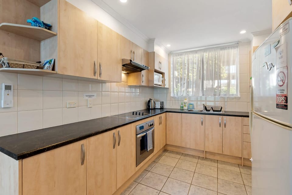 The Dolphins 1 Strangways Tce Port Elliot Beachfront Horseshoe Bay Apartment in Port Elliot