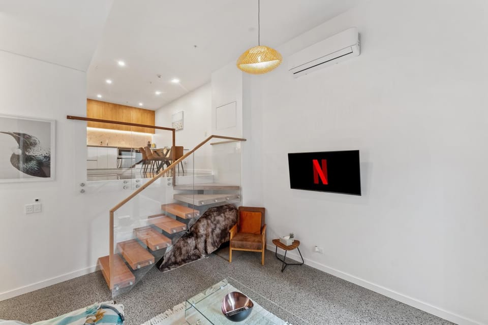 TV and multimedia, air conditioner