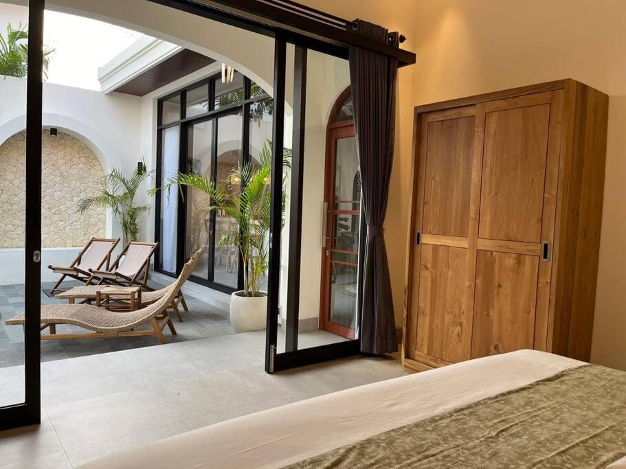 The Dahlia's Villa NEW 3 BR Canggu-Munggu Seseh Villa in North Kuta