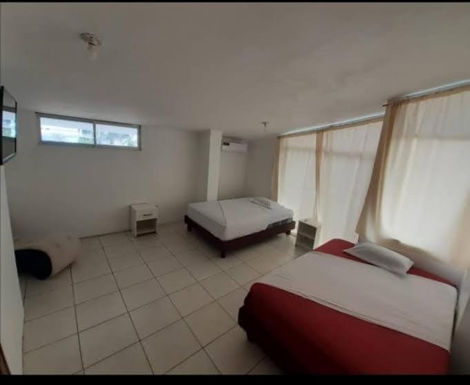 Hostal Tamara Bed and Breakfast in Manta