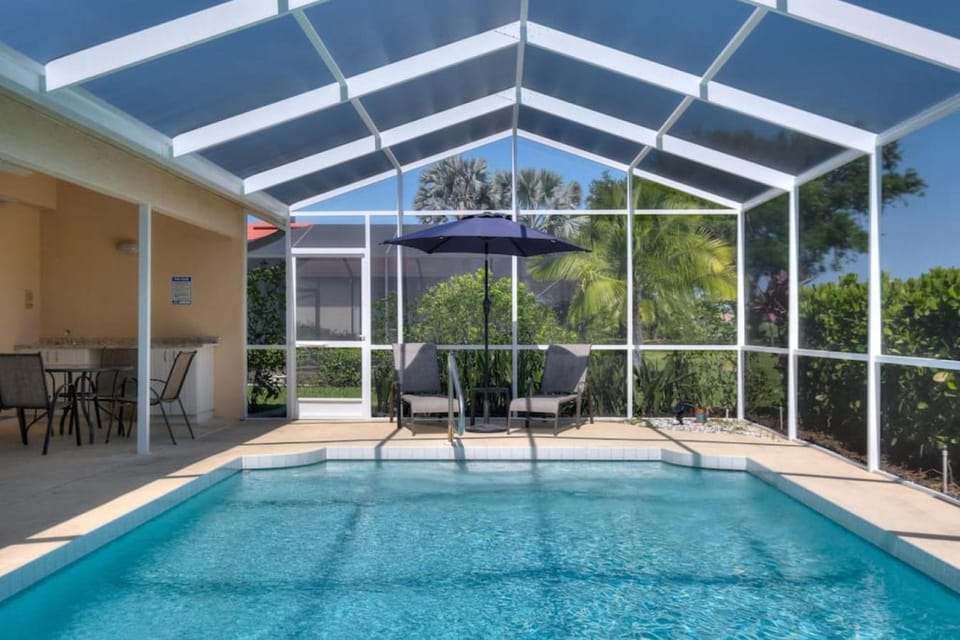 Tara Golf Club Exquisite 3 bedroom and Heated Pool Cottage Villa in Florida