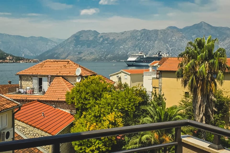 Day, Mountain view, Sea view