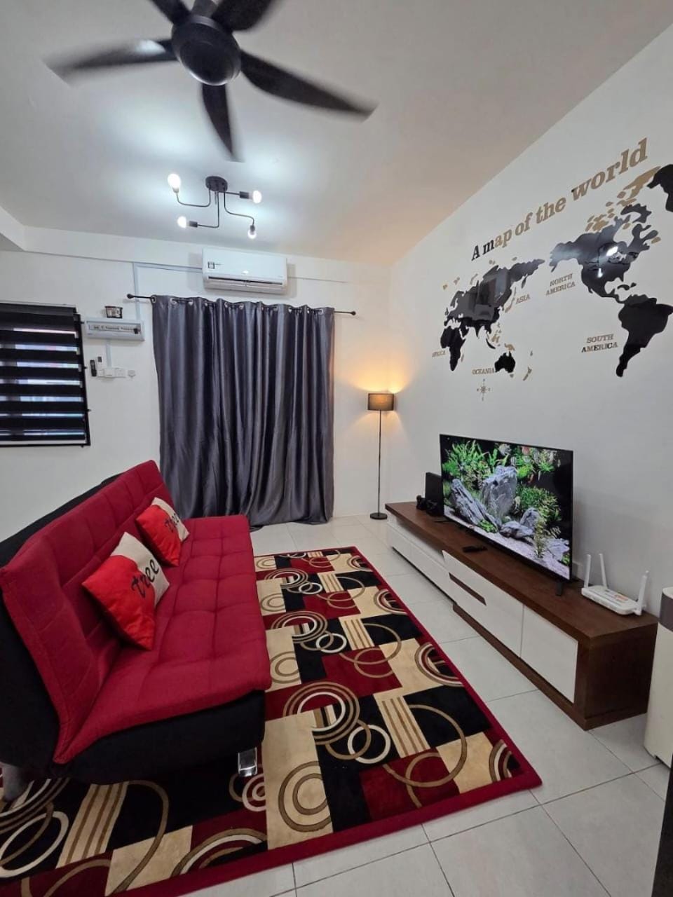 TV and multimedia, Living room, Seating area, Evening entertainment