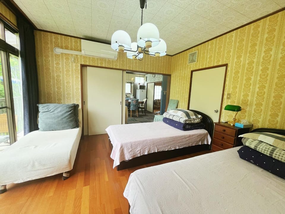 二番館 温泉街まで徒歩15分の落ち着く一軒家 House in Nagano Prefecture