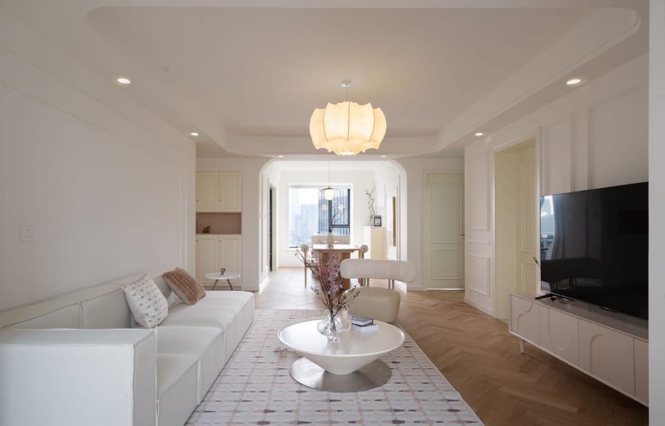 Communal lounge/ TV room, TV and multimedia, Living room, Seating area, Evening entertainment