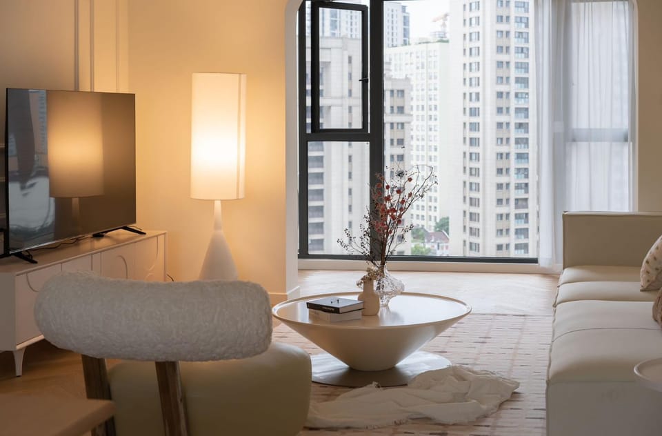 Communal lounge/ TV room, TV and multimedia, Living room, Seating area, Evening entertainment
