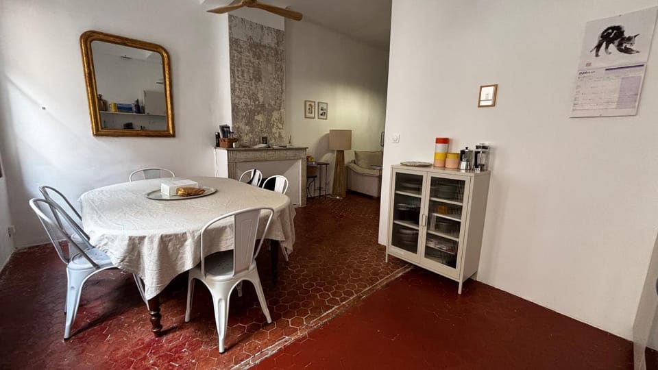 Joli Cocon - Meublé de tourisme classé 2 étoiles - Terrasse - Parking Apartment in La Ciotat