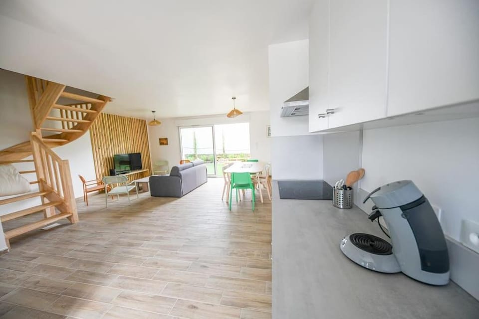 Chez Jean-Paul - Rez de jardin et parking House in Bourgogne-Franche-Comté