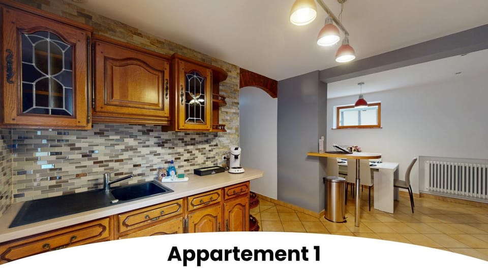 Kitchen or kitchenette, Dining area, stove