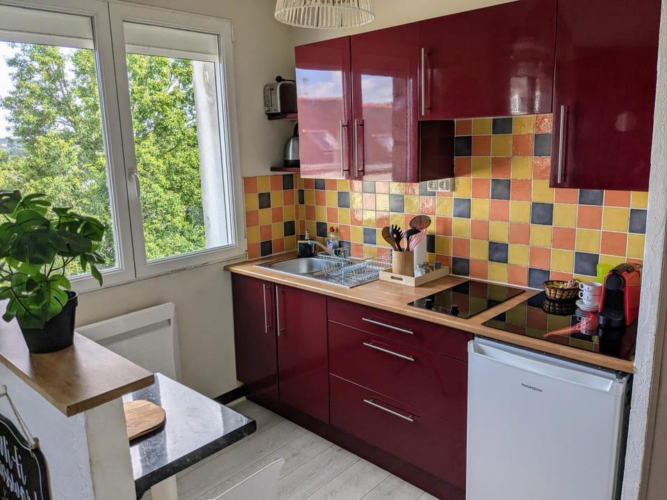 Kitchen or kitchenette, stove