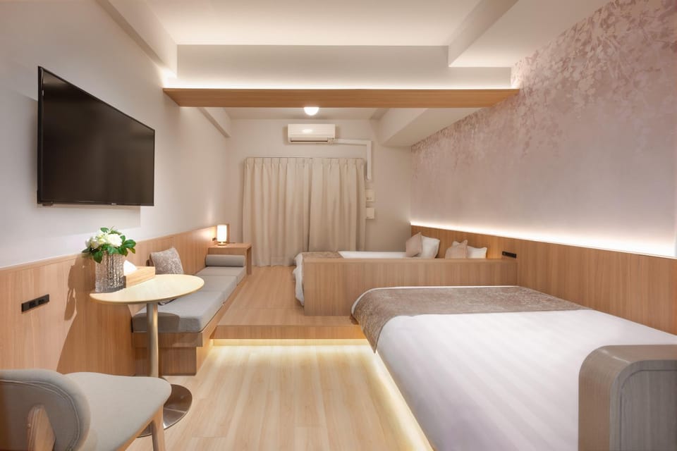 Bed, Living room, Bedroom