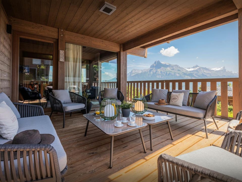 Day, Natural landscape, Summer, View (from property/room), Balcony/Terrace, Seating area, Mountain view