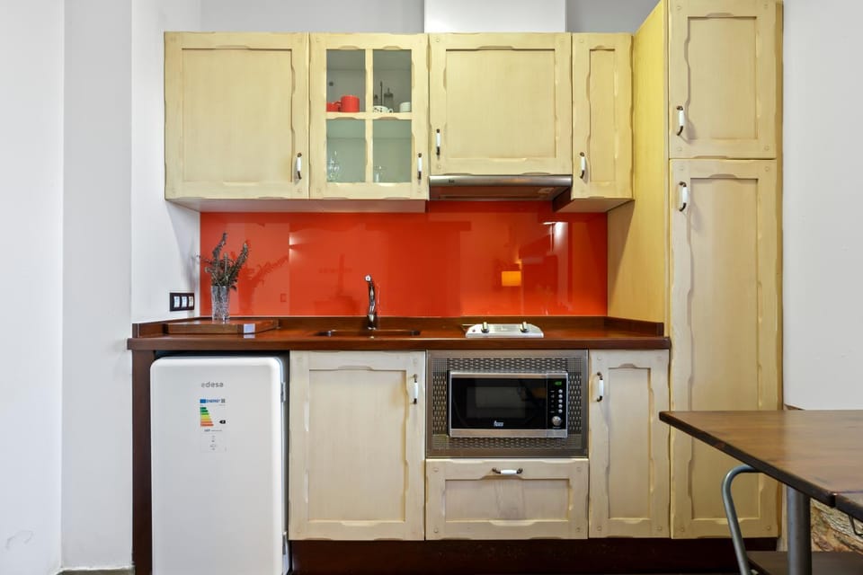 Kitchen or kitchenette, Living room