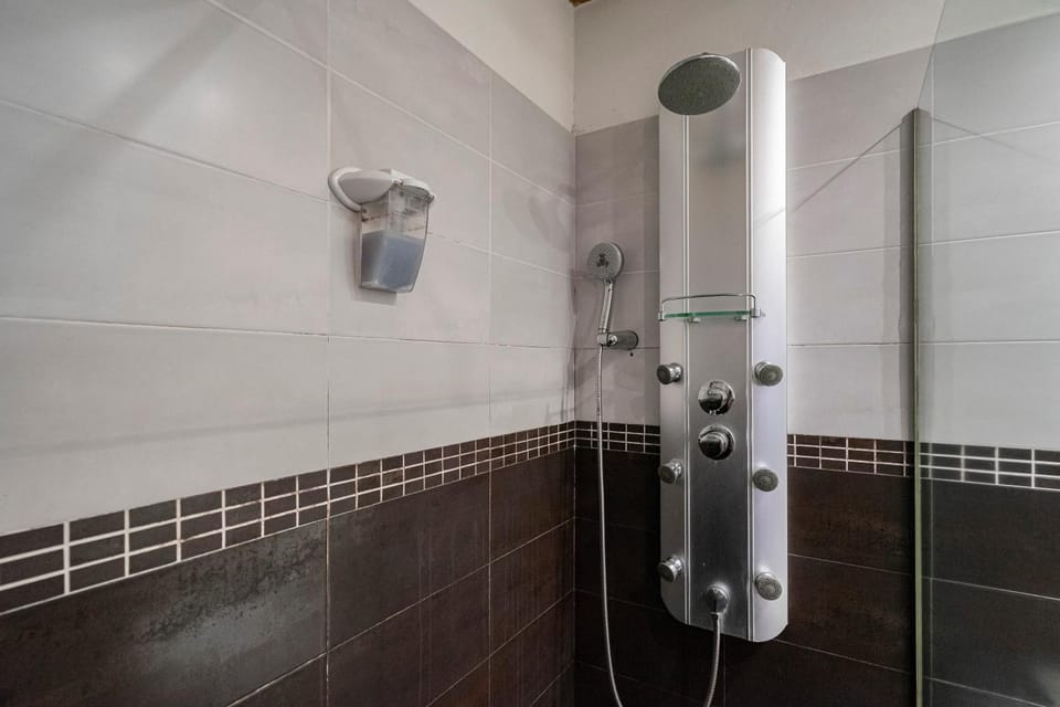 Bathroom, Living room